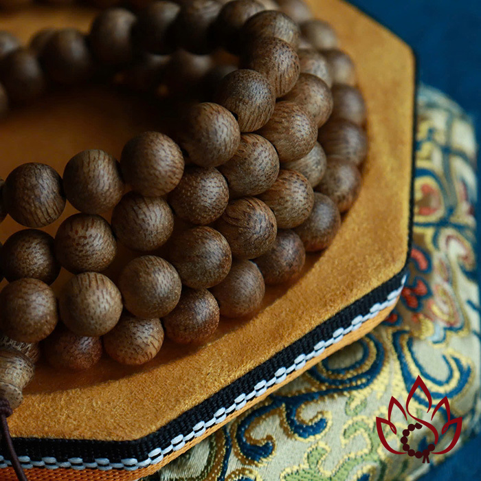 Vòng Trầm Hương 108 Hạt | 7 Ly | Trầm tốc Kiến Tự Nhiên